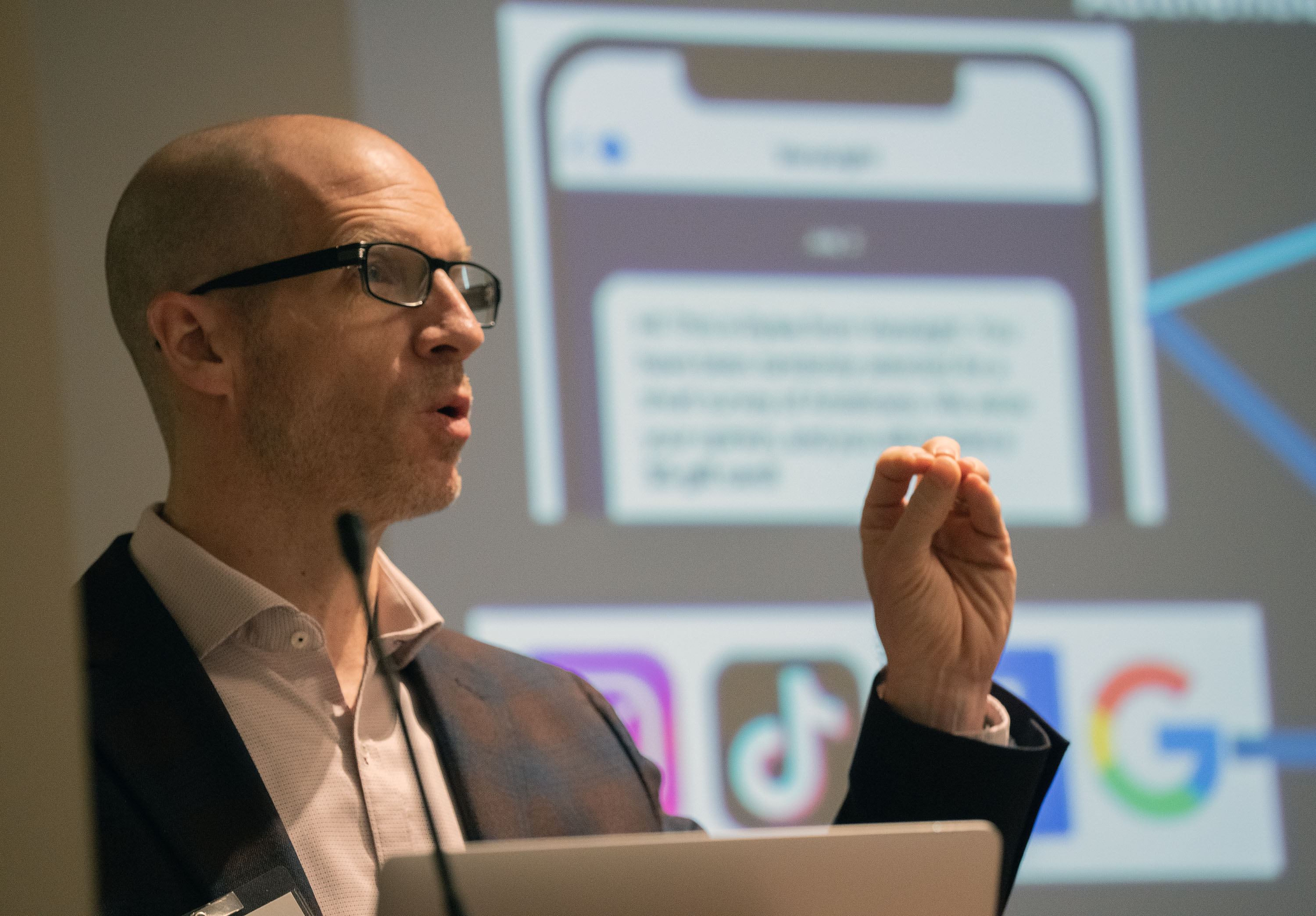 Peter Enns delivering a presentation about Verisight. Photo by Judy Griesedieck for the MJC